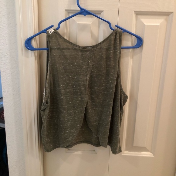 Tanktop - Picture 2 of 3